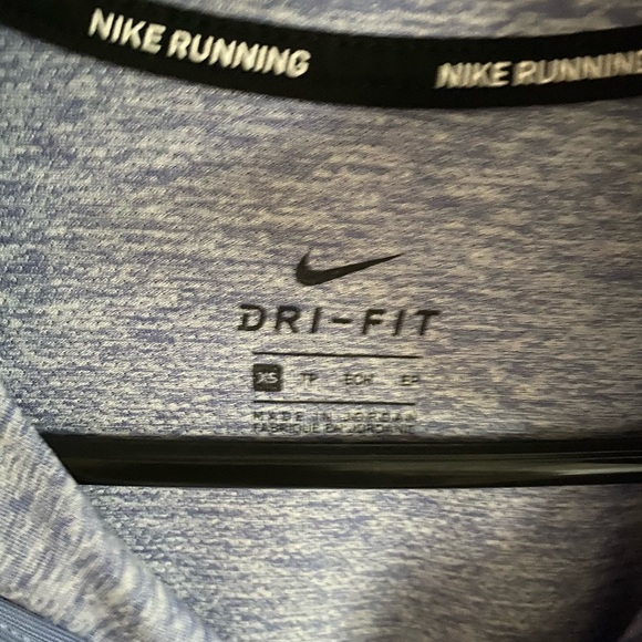 NIKE QUARTER ZIP LONG SLEEVE - Picture 2 of 2